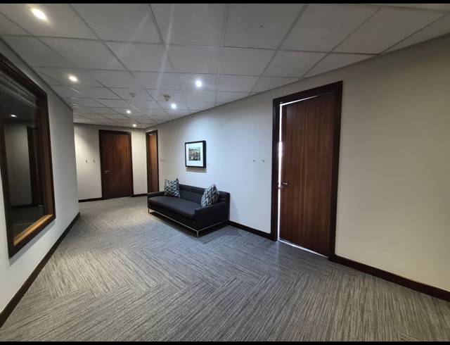 982M² OFFICE TO LET IN SANDTON CENTRAL